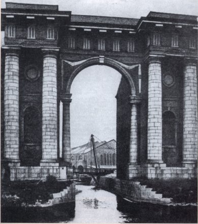 Arch of Vallin de la Mothe in 1900s